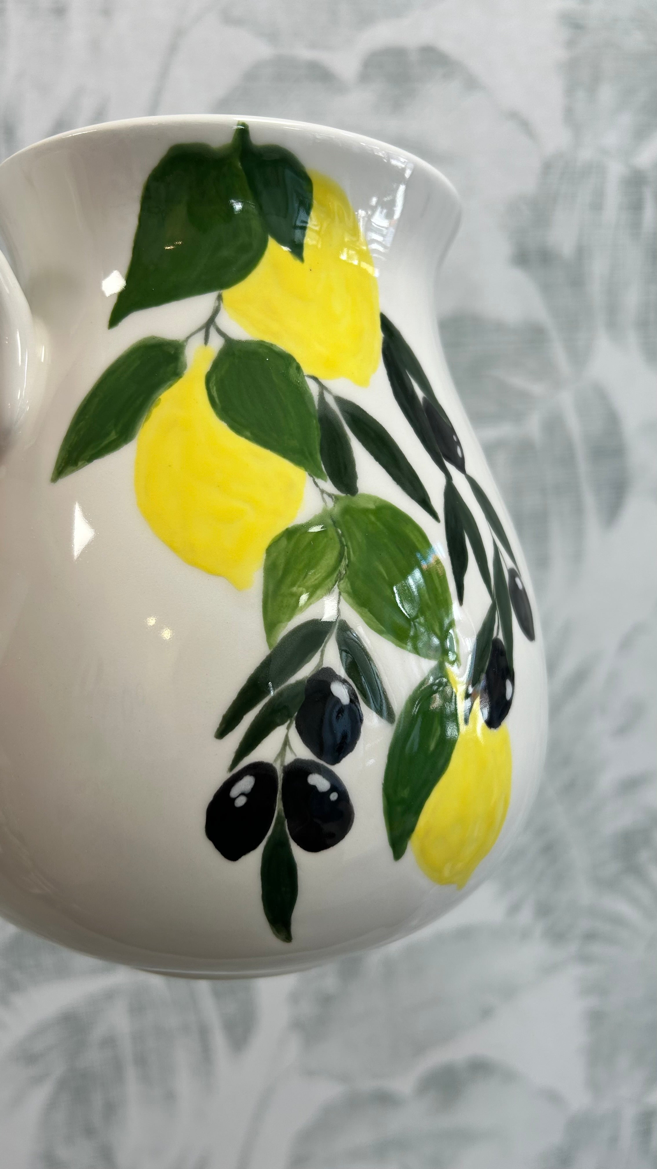 Gianna Ceramics Bauchiger Krug Zitronen