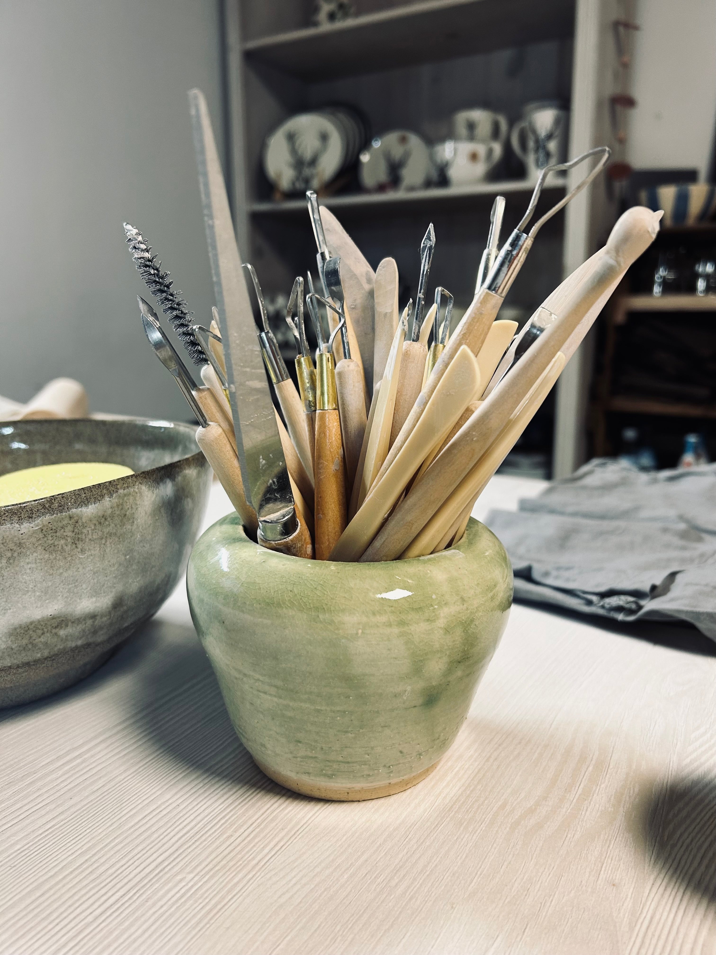 08.05. Sgraffito Schale töpfern