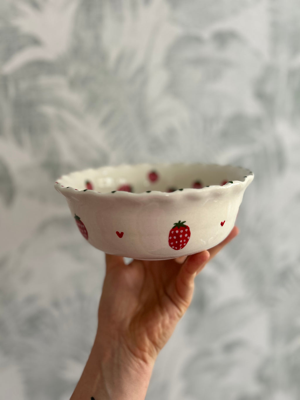 Gianna Ceramics Erdbeerschale M