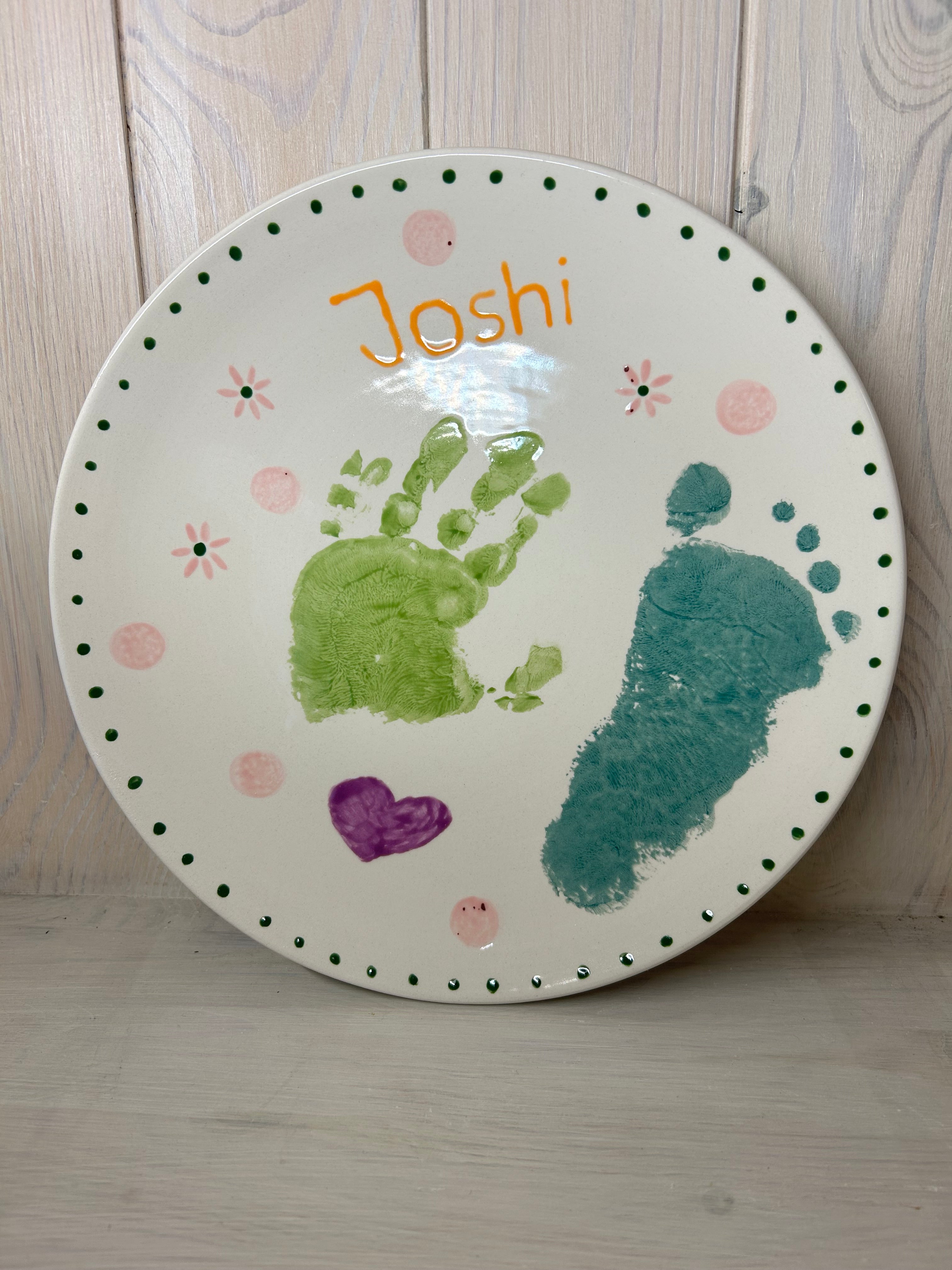 Baby Abdrücke auf Keramik