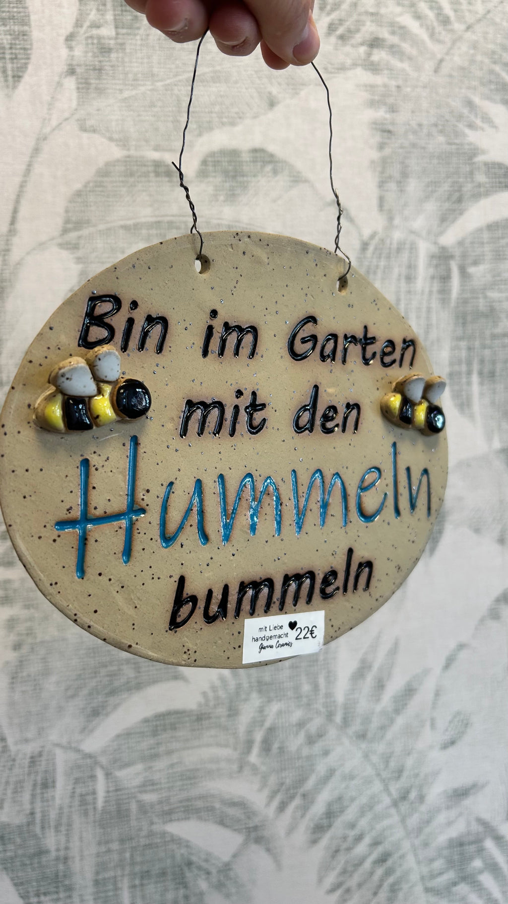 Gianna Ceramics handgemachtes Gartenschild Hummeln bummeln blau
