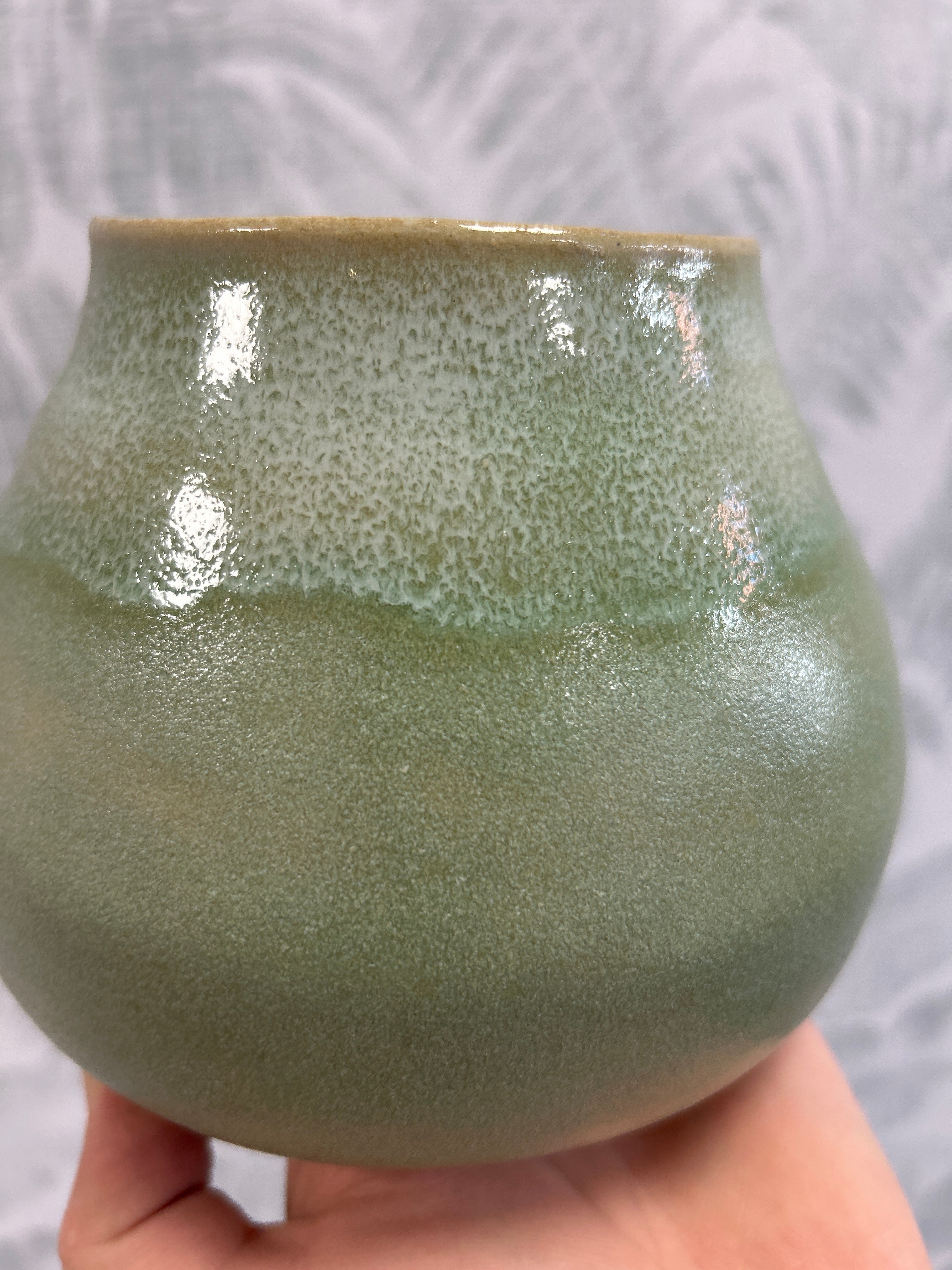 Gianna Ceramics handgemachte Vase bauchig grün