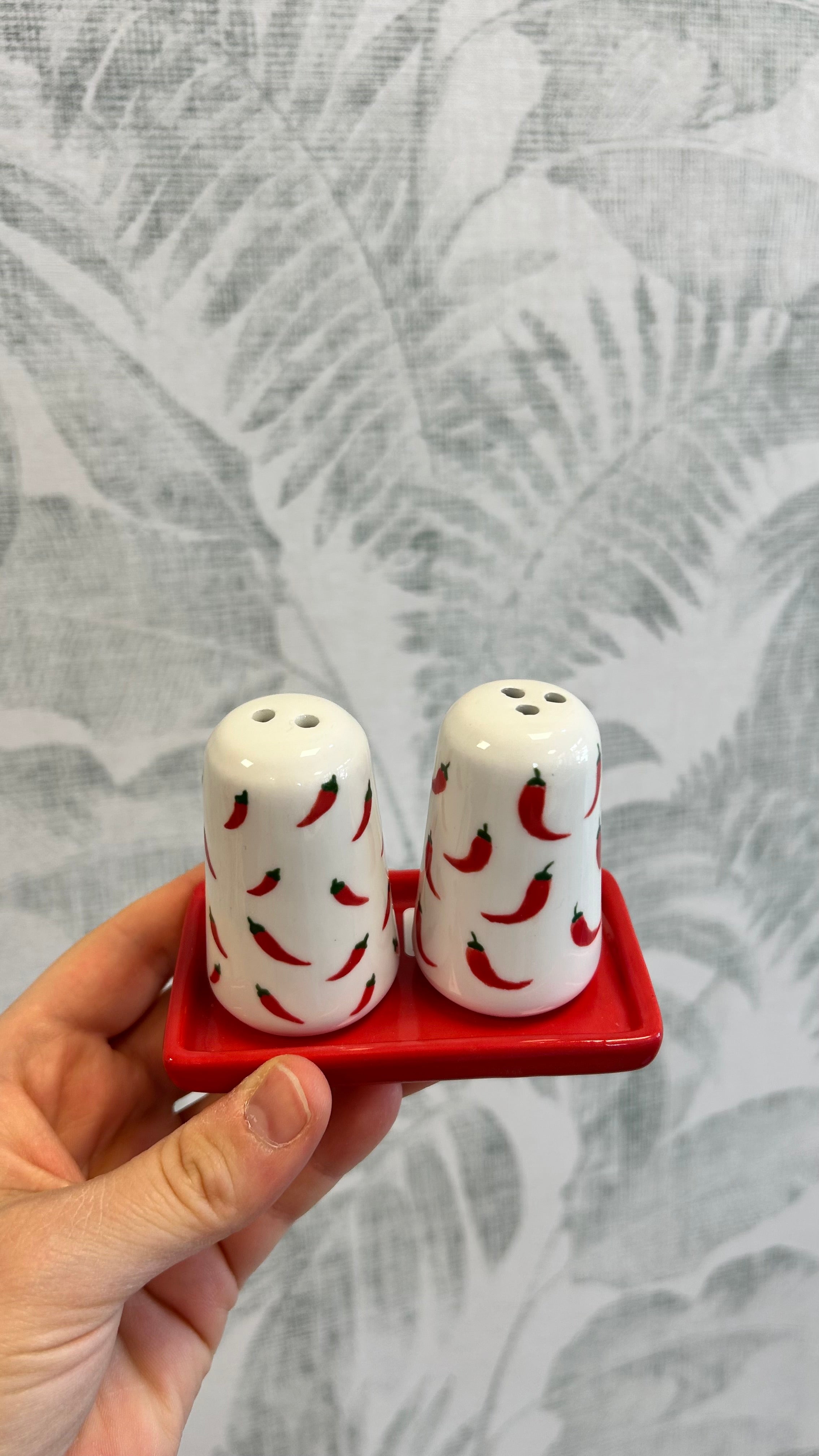 Gianna Ceramics Streuer Chilis